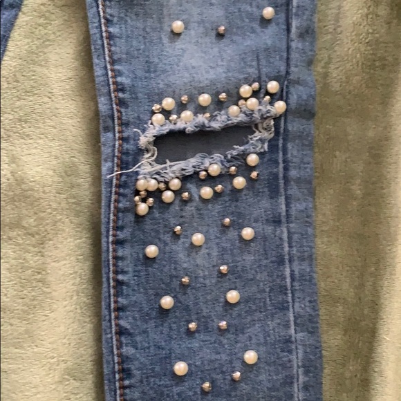 Too big for my daughter.. - Picture 2 of 5